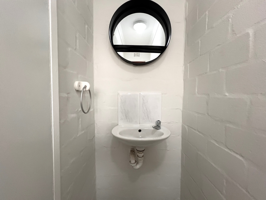 To Let 2 Bedroom Property for Rent in Parklands Western Cape